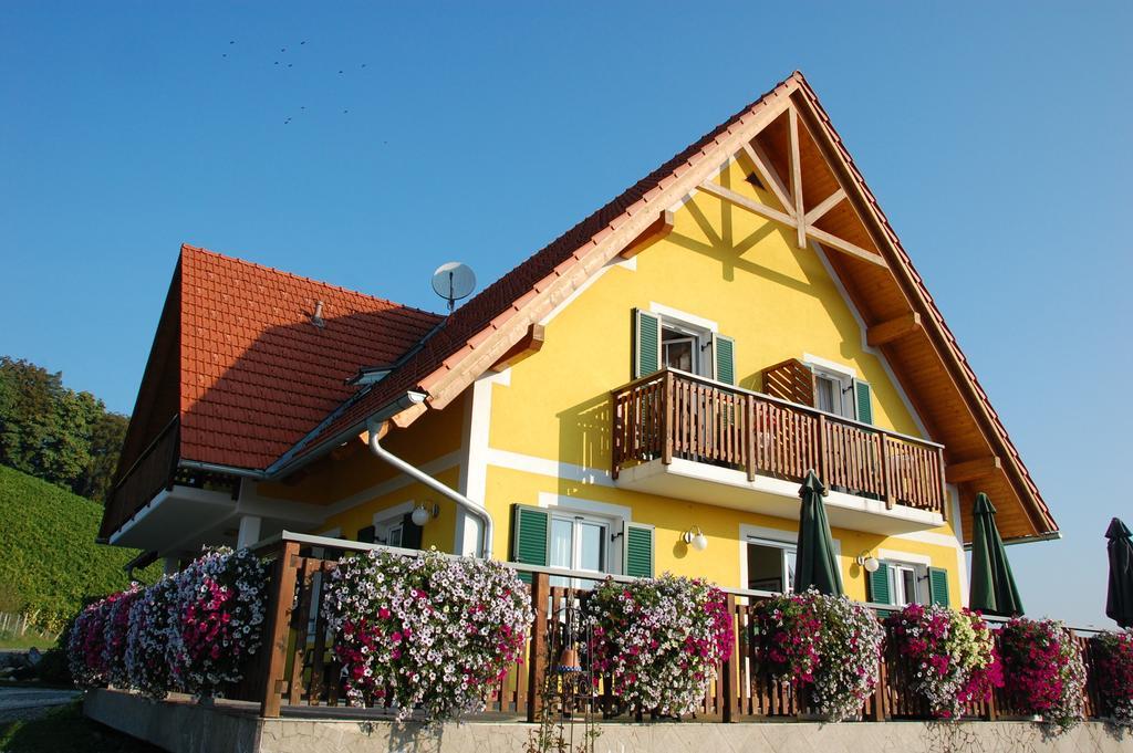 Weingut-Gaestehaus Birnstingl Gamlitz Szoba fotó